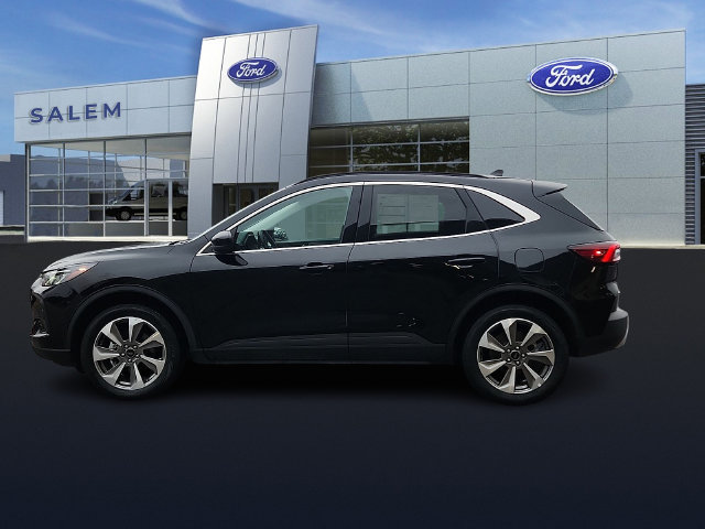 Certified 2025 Ford Escape Platinum AWD/4WD image 5