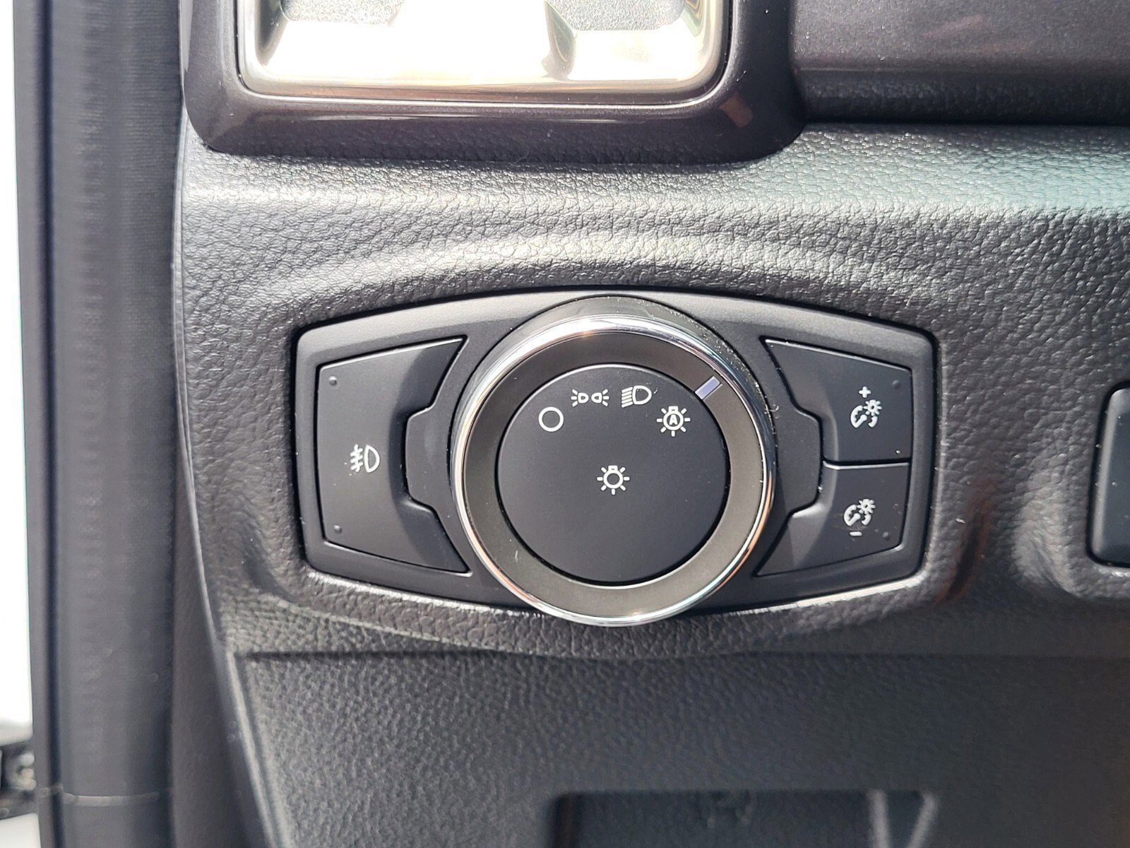 Certified 2020 Ford Ranger Lariat w/ Equipment Group 501A Mid image 24