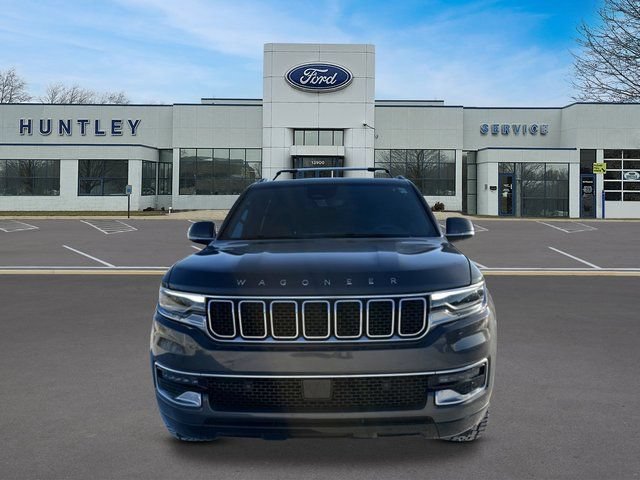 Used 2022 Jeep Wagoneer Series I w/ Premium Group I AWD/4WD image 2