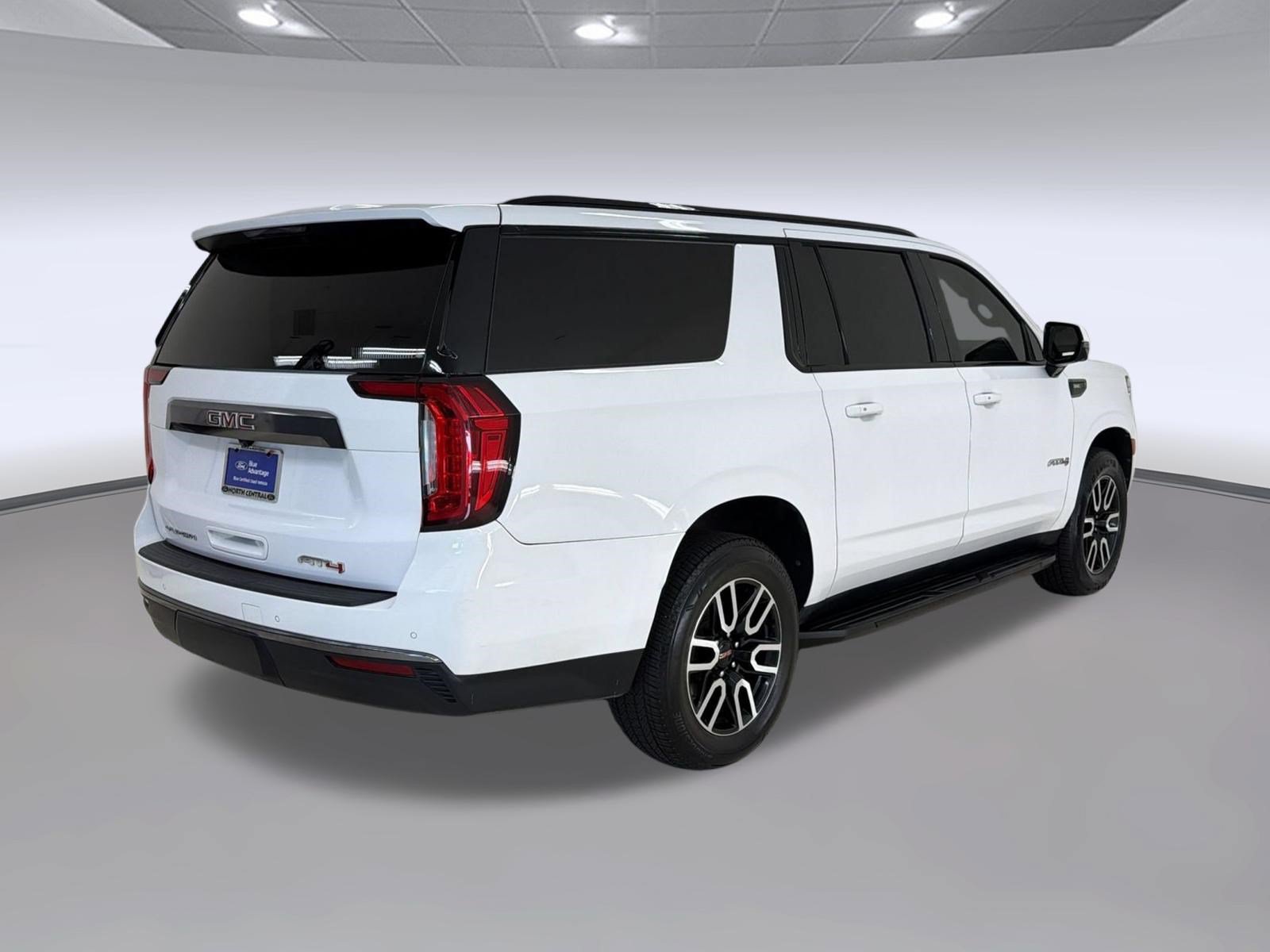 Used 2023 GMC Yukon XL AT4 AWD/4WD image 9