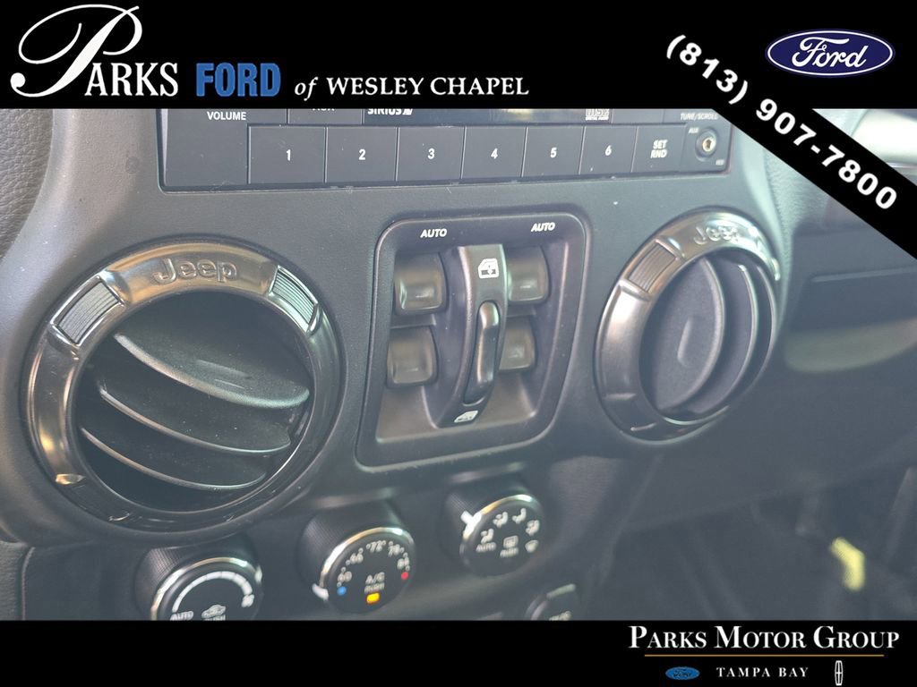 Used 2017 Jeep Wrangler Unlimited Rubicon AWD/4WD image 20