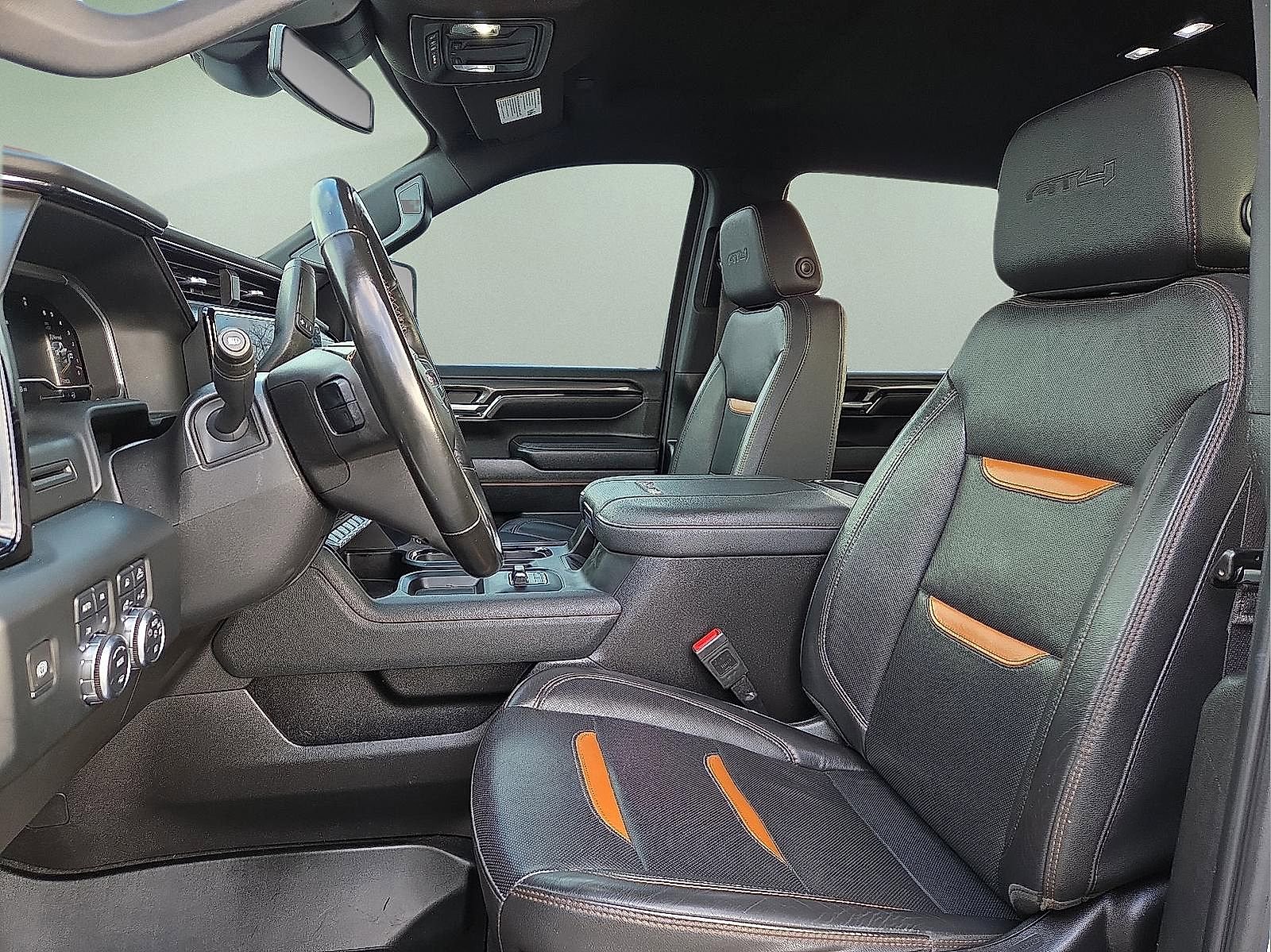 Used 2024 GMC Sierra 2500 AT4 image 14