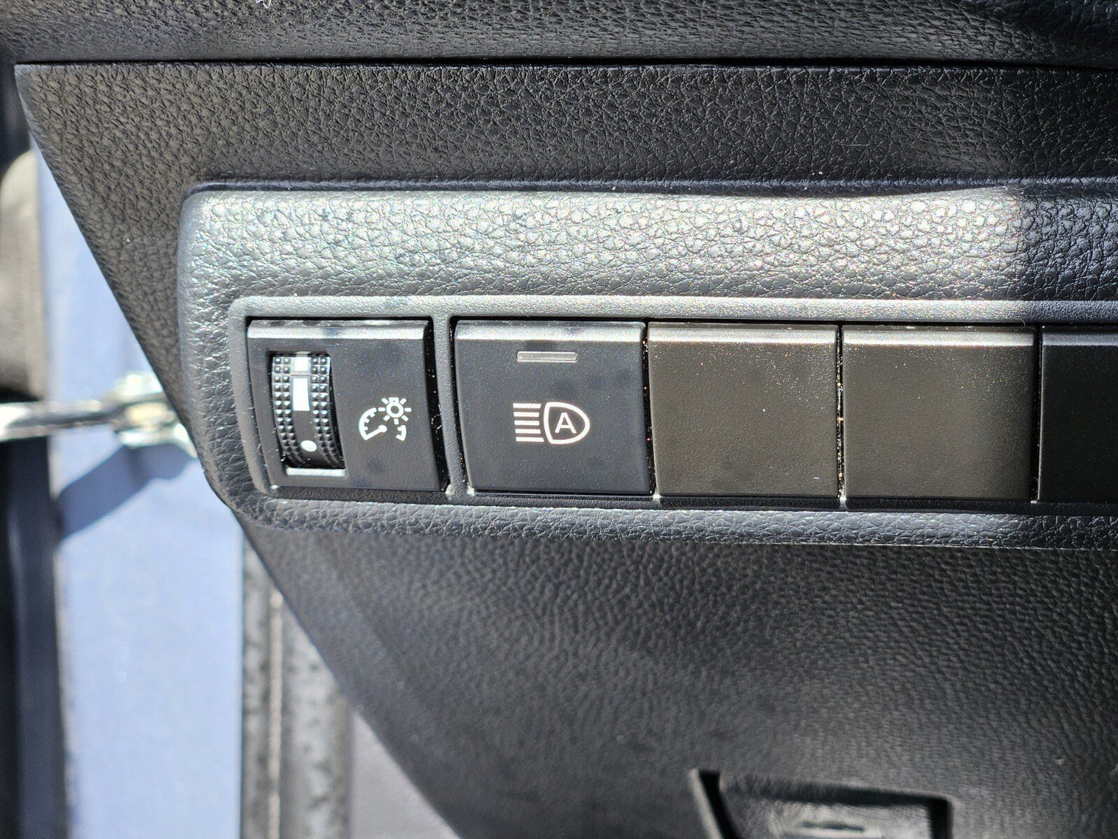 Used 2023 Toyota Corolla LE image 24