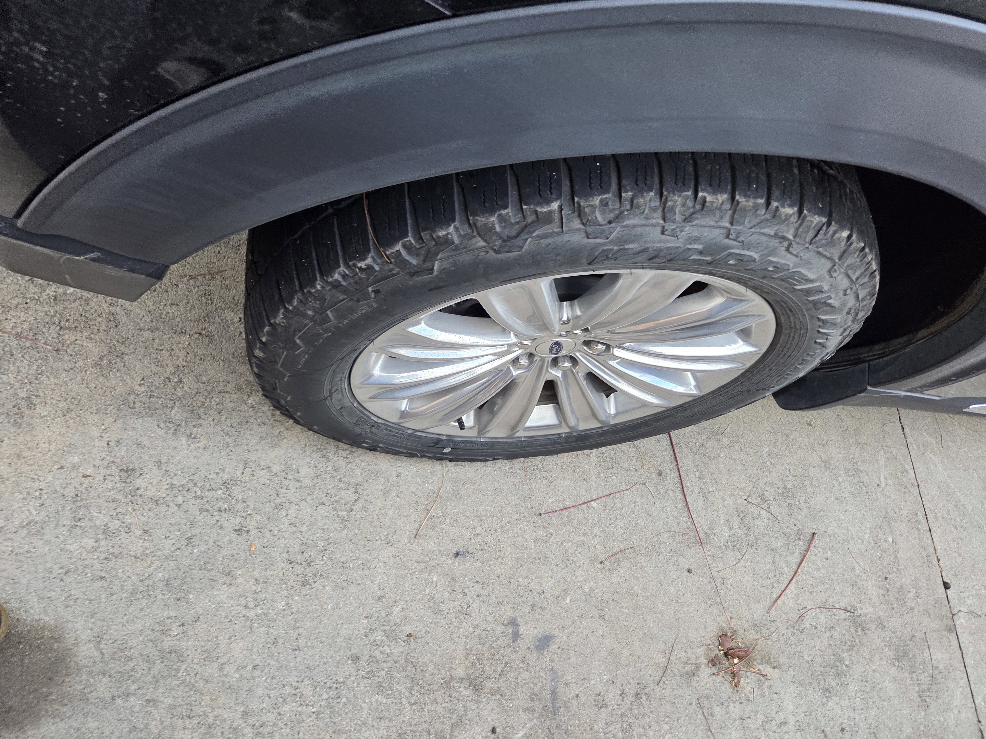 Certified 2021 Ford Explorer Limited w/ Equipment Group 301A image 11