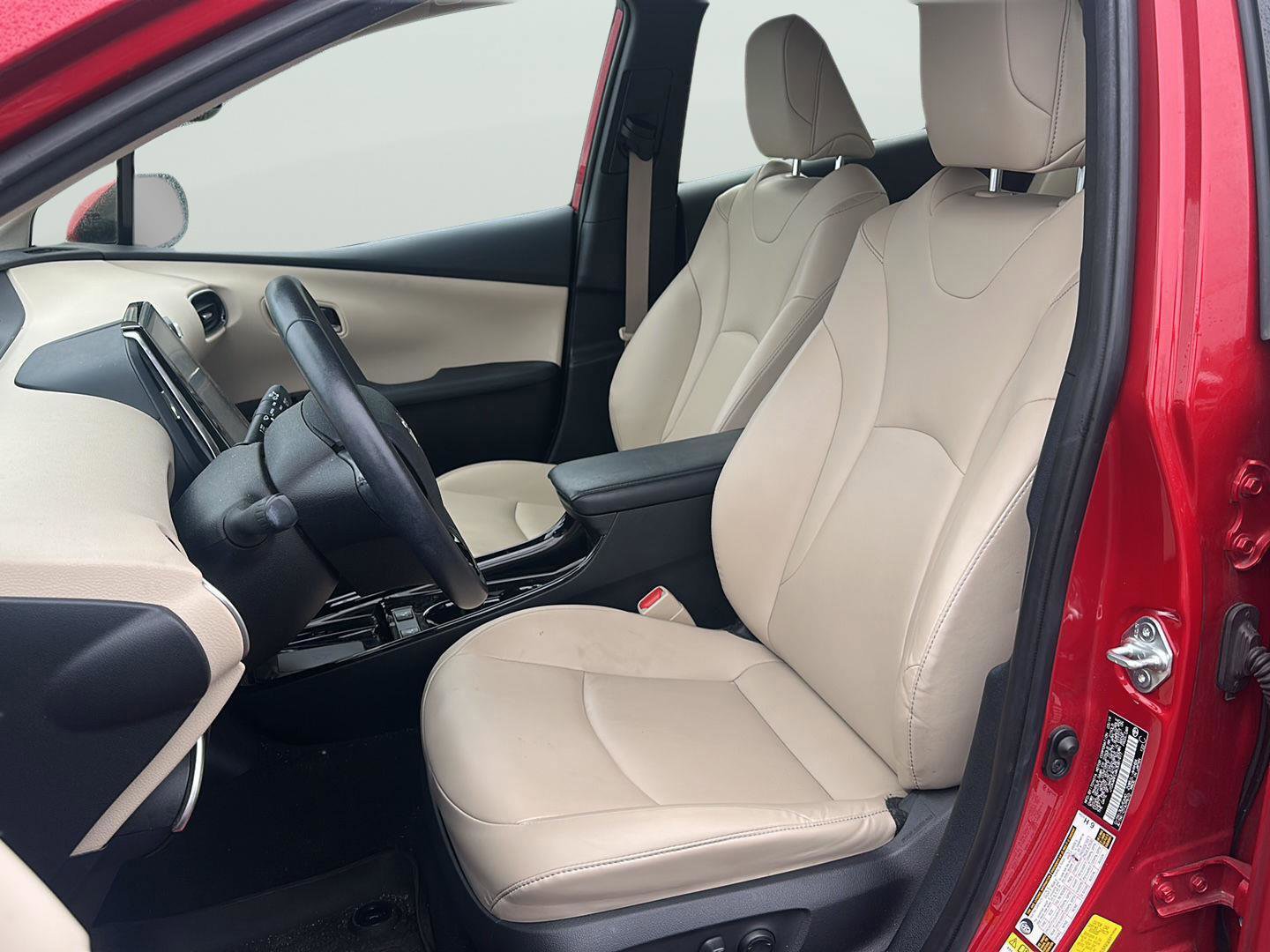 Used 2019 Toyota Prius Limited image 11