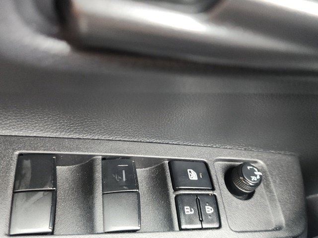 Used 2025 Toyota Corolla LE FWD image 26