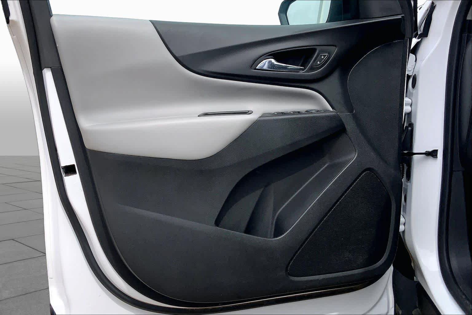 Used 2023 Chevrolet Equinox LS w/ LS Convenience Package FWD image 22