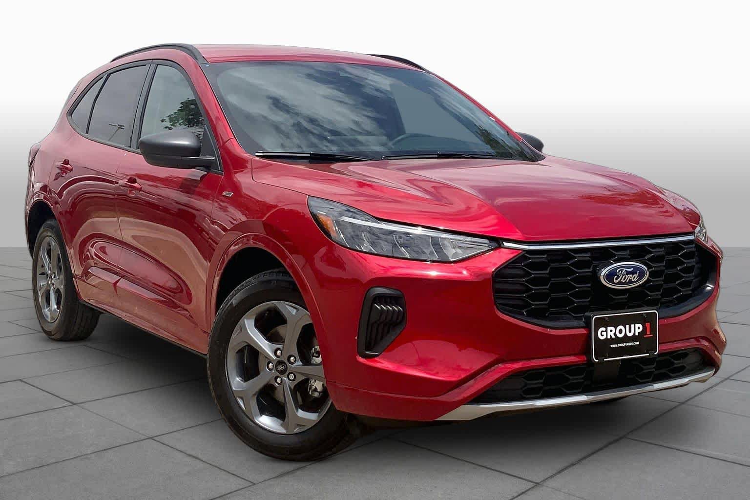Certified 2024 Ford Escape ST-Line w/ Tech Pack #1 AWD/4WD image 3