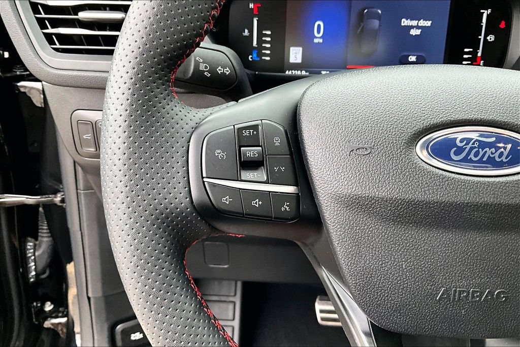 Certified 2023 Ford Escape ST-Line w/ Tech Pack #1 AWD/4WD image 17