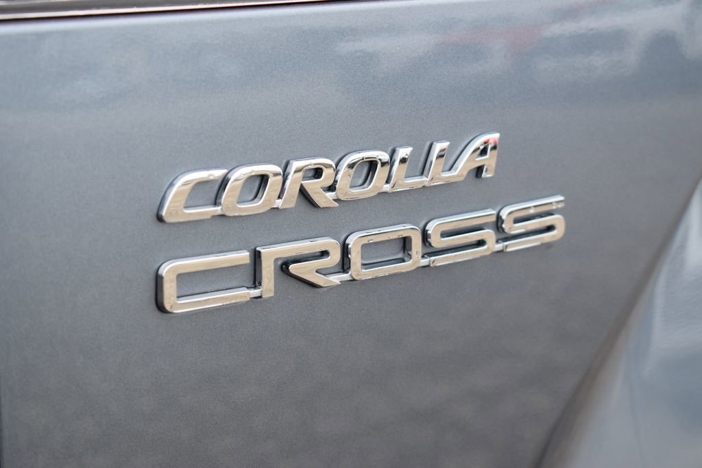 Used 2024 Toyota Corolla Cross LE w/ Moonroof Package image 6