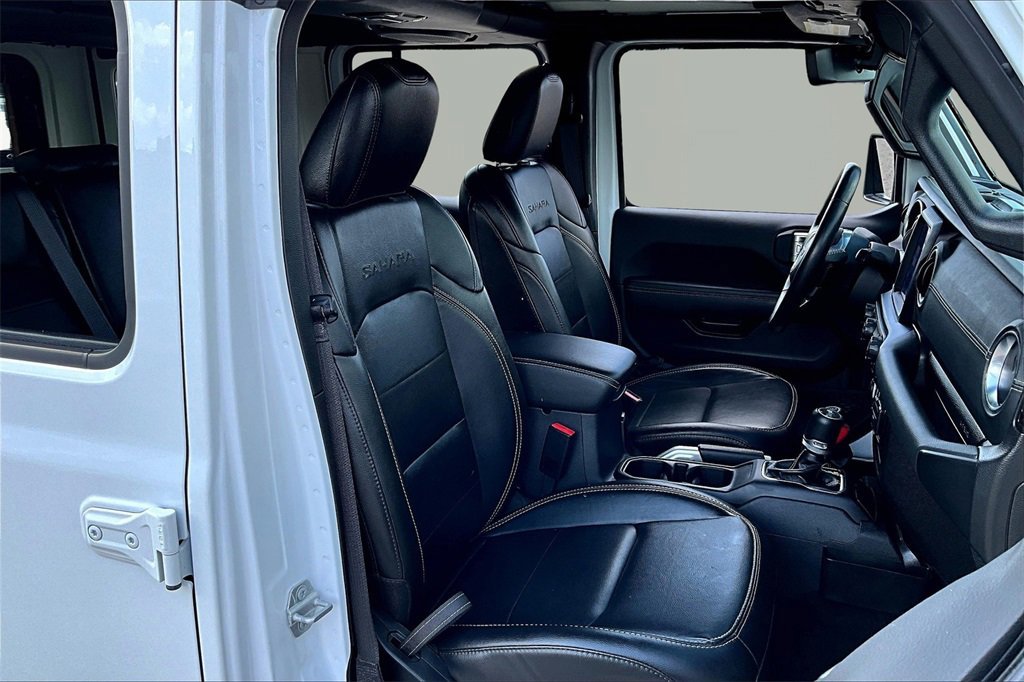 Used 2022 Jeep Wrangler Unlimited Sahara w/ Cold Weather Group image 9