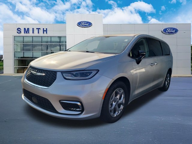 Used 2024 Chrysler Pacifica Limited