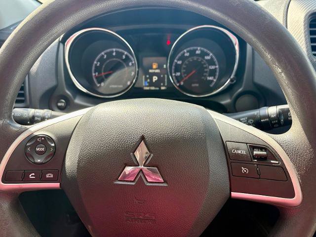 Used 2023 Mitsubishi Outlander Sport SE AWD/4WD image 13