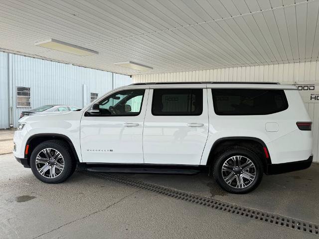 Used 2024 Jeep Wagoneer L Series II RWD image 27