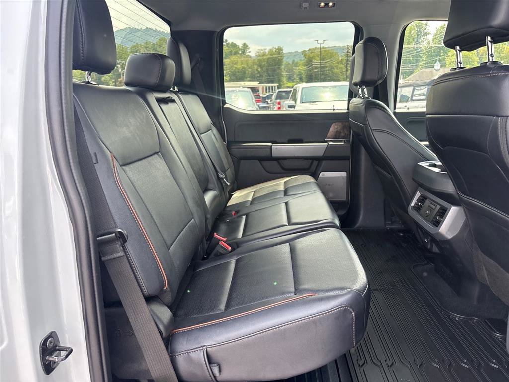 Certified 2025 Ford F250 Lariat w/ Black Appearance Package AWD/4WD image 15