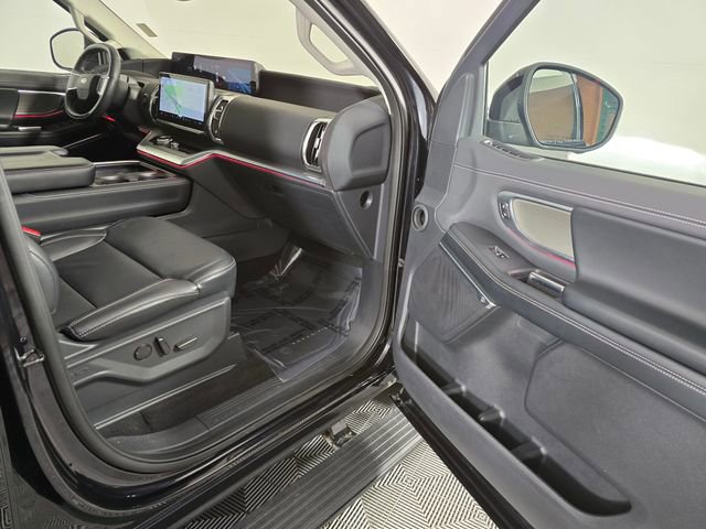 Certified 2025 Ford Expedition Platinum AWD/4WD image 12