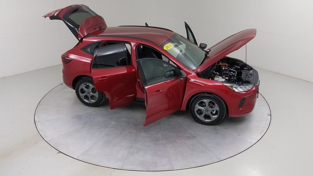 Certified 2024 Ford Escape ST-Line w/ Equipment Group 301A image 46