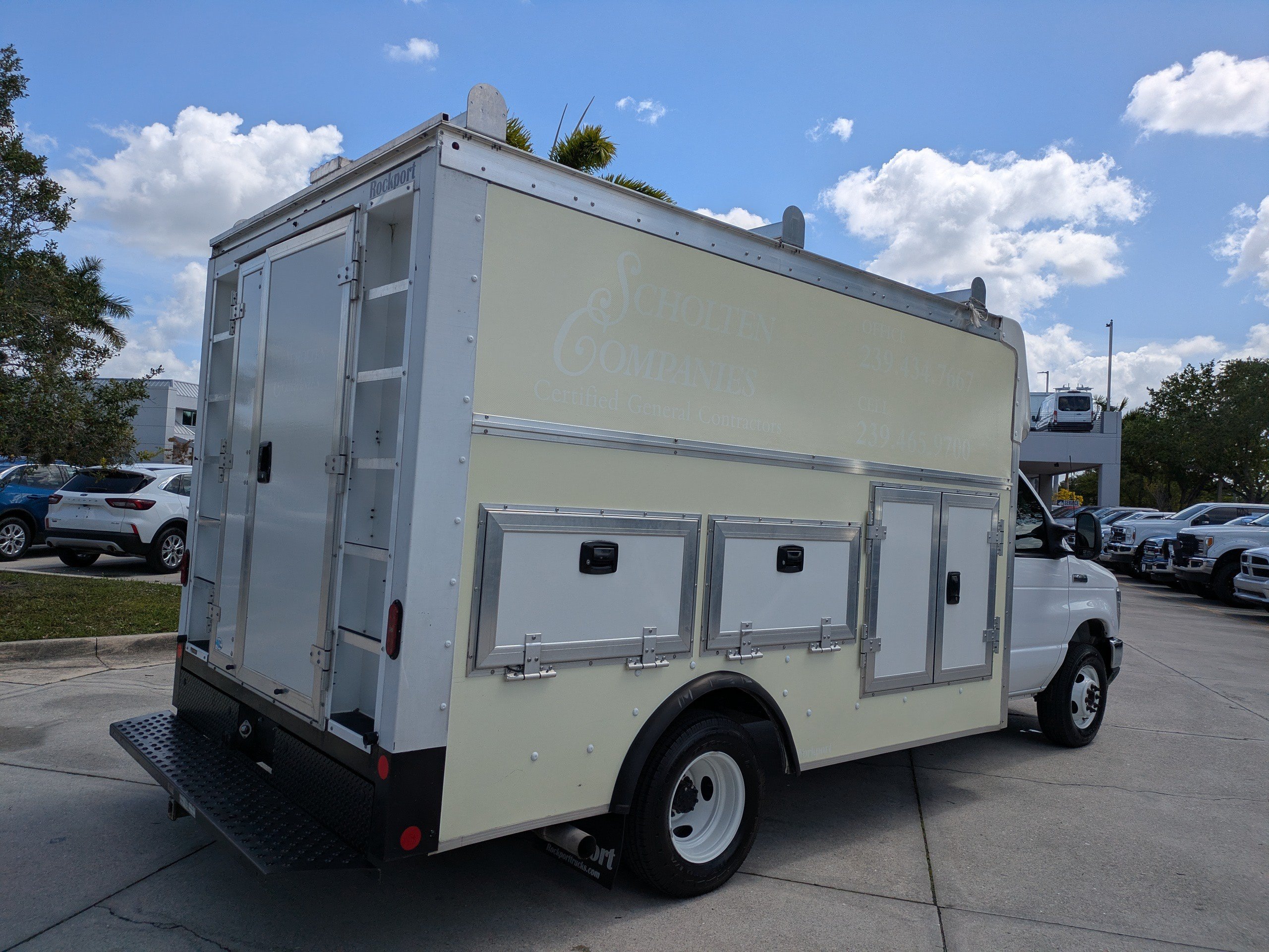 Certified 2023 Ford E-450 and Econoline 450 Super Duty w/ Power Windows & Locks Group RWD image 4