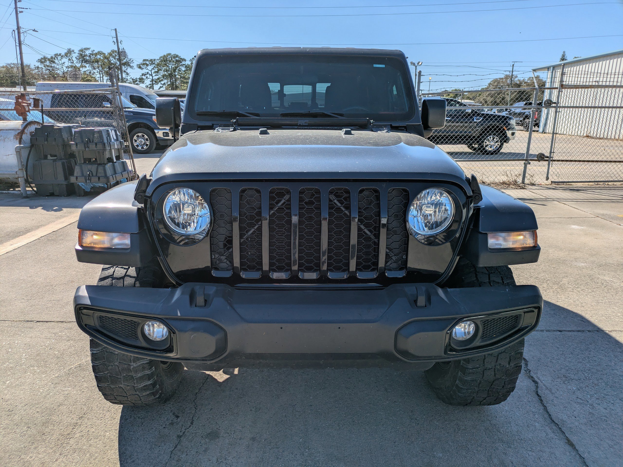 Used 2021 Jeep Gladiator Willys image 9