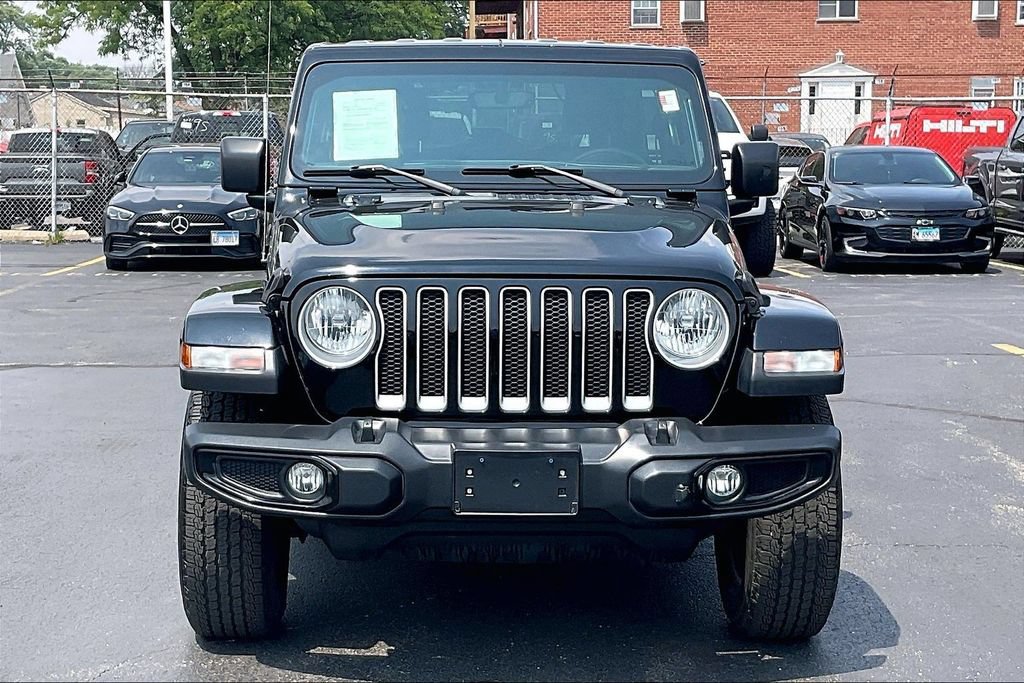 Used 2018 Jeep Wrangler Unlimited Sahara AWD/4WD image 2