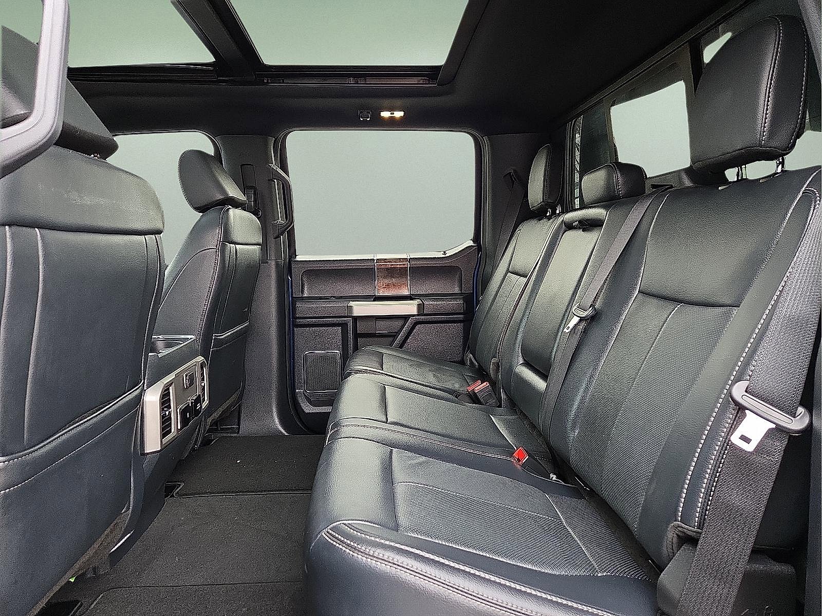 Certified 2022 Ford F350 Lariat w/ Lariat Ultimate Package image 10