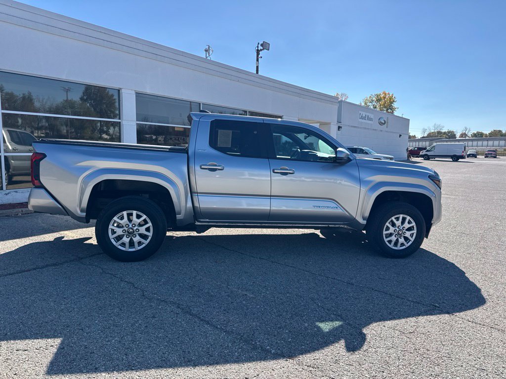 Used 2024 Toyota Tacoma SR5 AWD/4WD image 2
