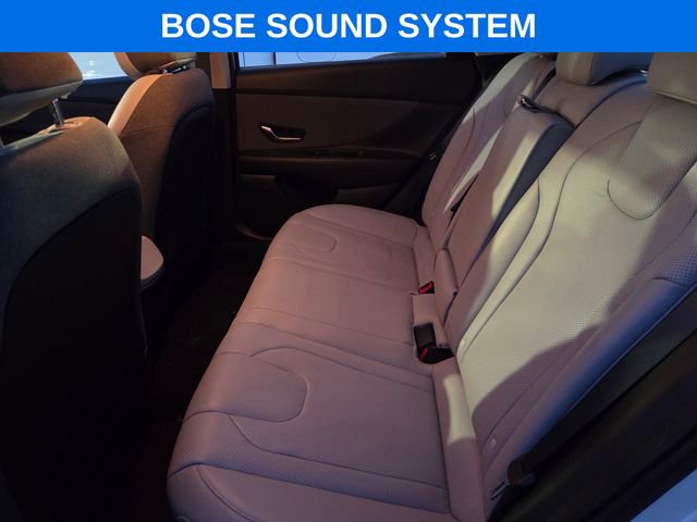 Used 2022 Hyundai Elantra Limited image 7