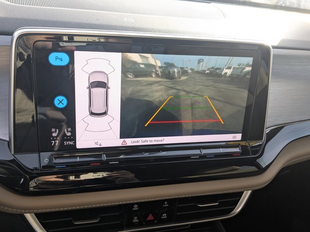 Used 2024 Volkswagen Atlas Cross Sport SE image 23