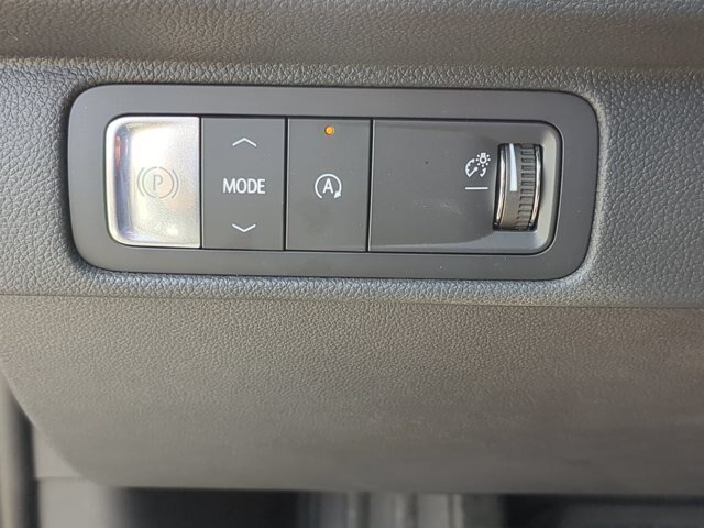 Used 2024 Chevrolet Traverse RS FWD image 22