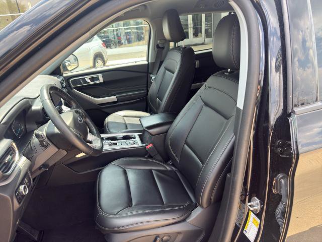 Certified 2023 Ford Explorer XLT w/ Equipment Group 202A AWD/4WD image 12