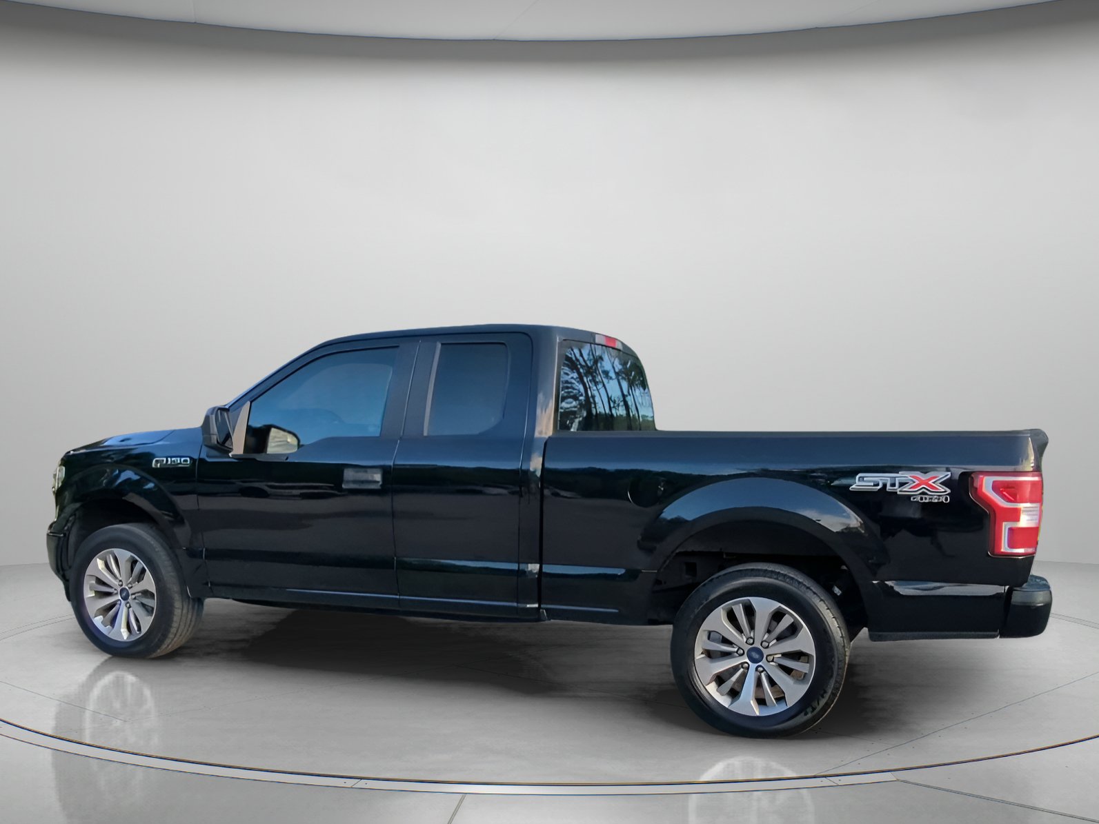 Certified 2018 Ford F150 XL w/ Equipment Group 101A Mid AWD/4WD image 18