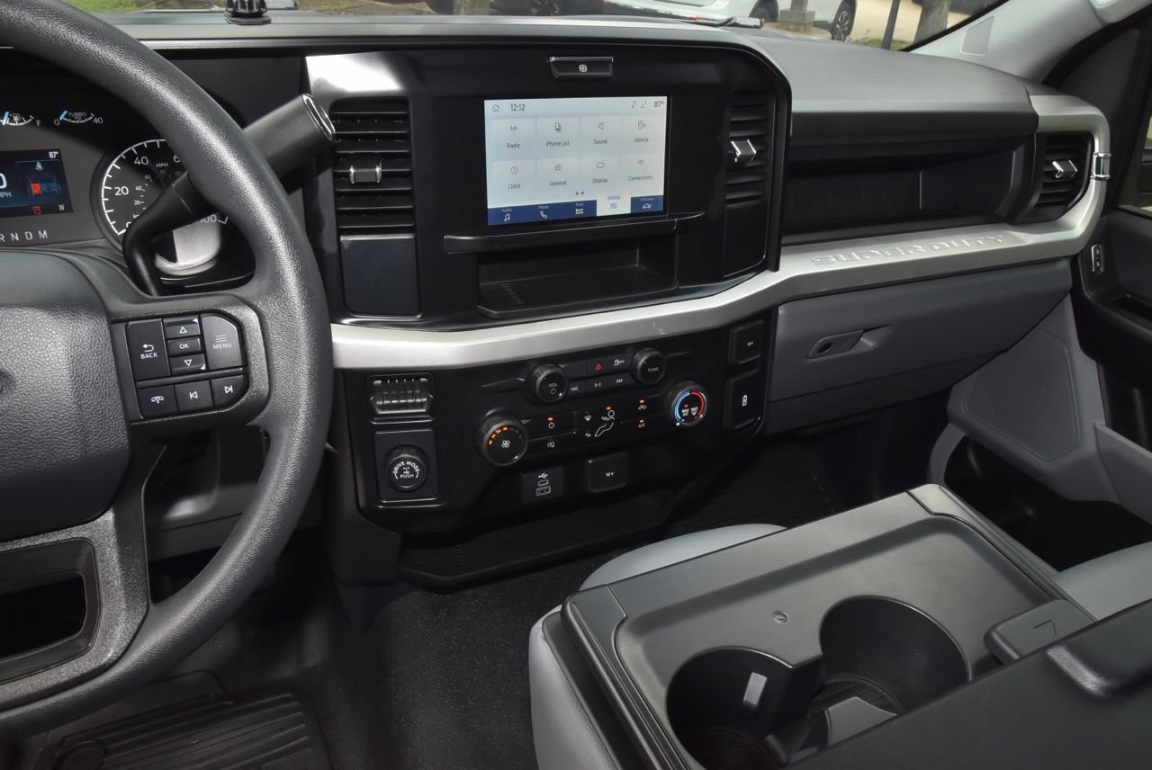 Certified 2025 Ford F350 XL w/ XL Chrome Package RWD image 23
