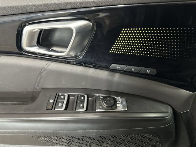 Used 2025 Kia Carnival SX Prestige FWD image 19