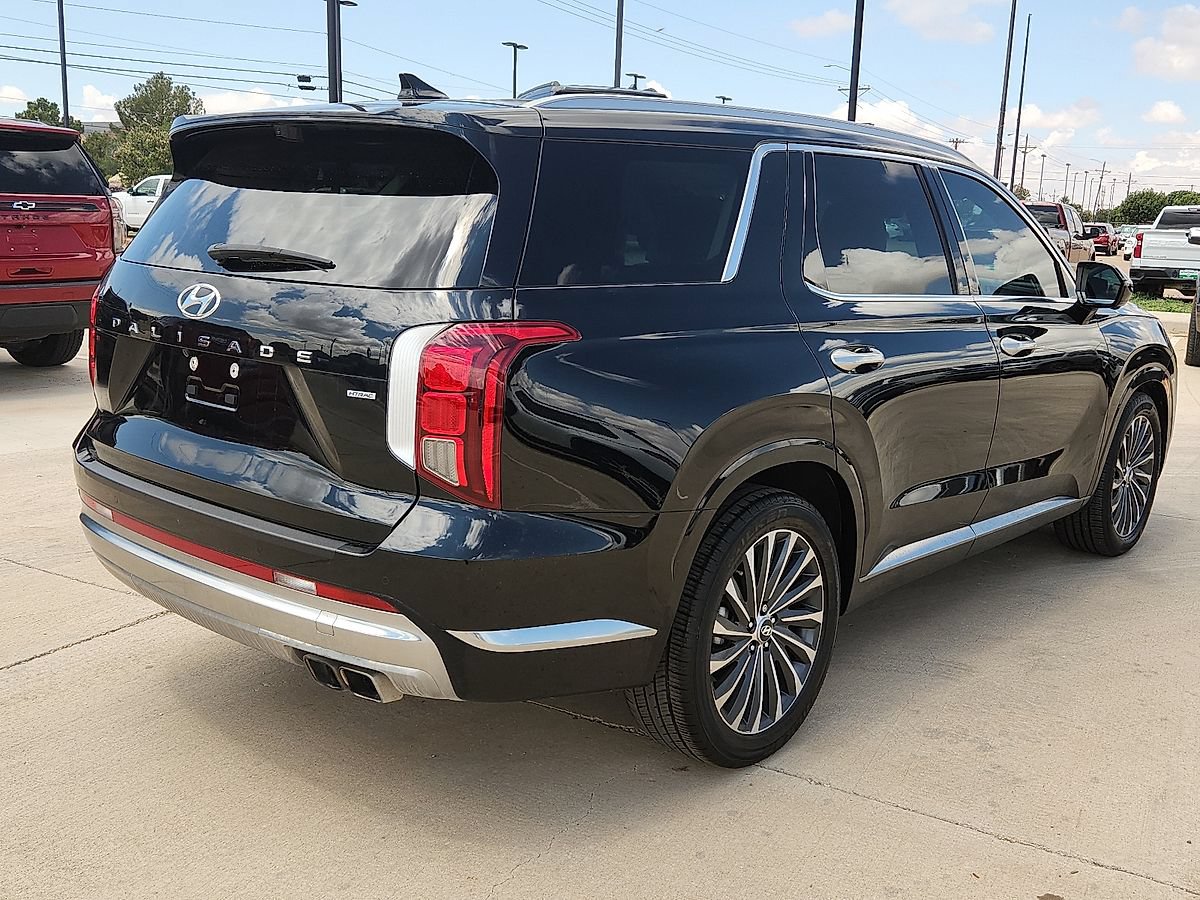 Used 2024 Hyundai Palisade Calligraphy AWD/4WD image 3