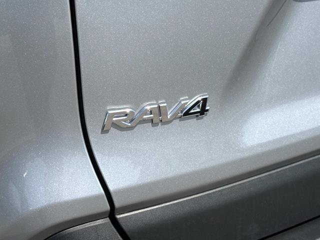 Used 2025 Toyota RAV4 XLE w/ Convenience Package AWD/4WD image 10