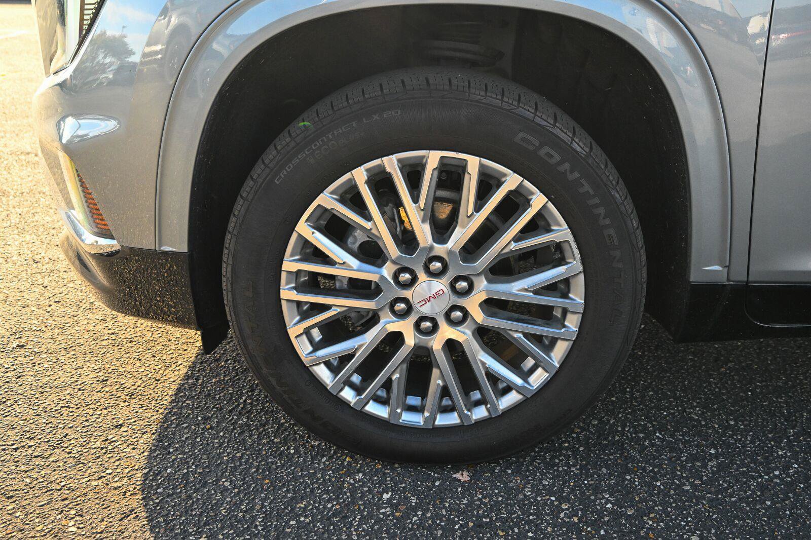 Used 2024 GMC Acadia Denali AWD/4WD image 23
