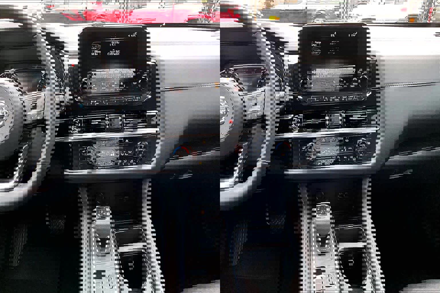 Used 2023 Nissan Pathfinder SL image 14