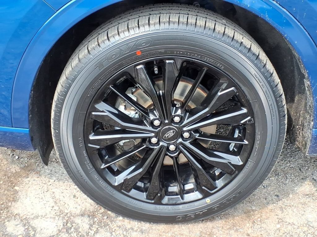 Certified 2023 Ford Escape ST-Line Elite AWD/4WD image 9