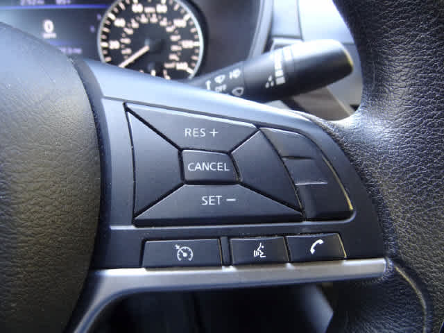 Used 2024 Nissan Altima 2.5 SV FWD image 19