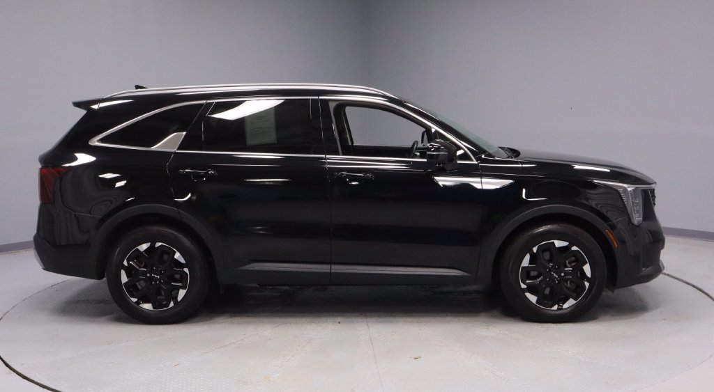 Used 2024 Kia Sorento S w/ Panoramic Sunroof Package FWD image 12