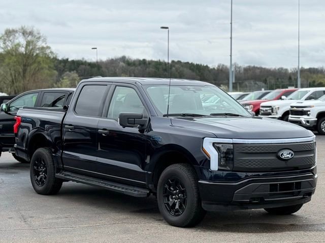 Certified 2025 Ford F150 Lightning XLT AWD/4WD image 37