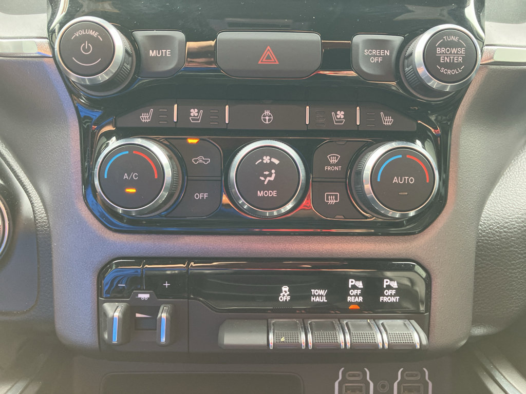 Used 2022 RAM 1500 Laramie AWD/4WD image 22