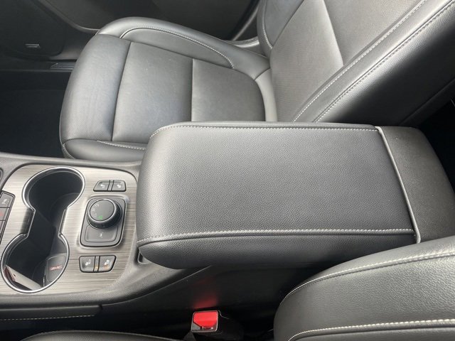 Used 2023 GMC Acadia SLT image 36