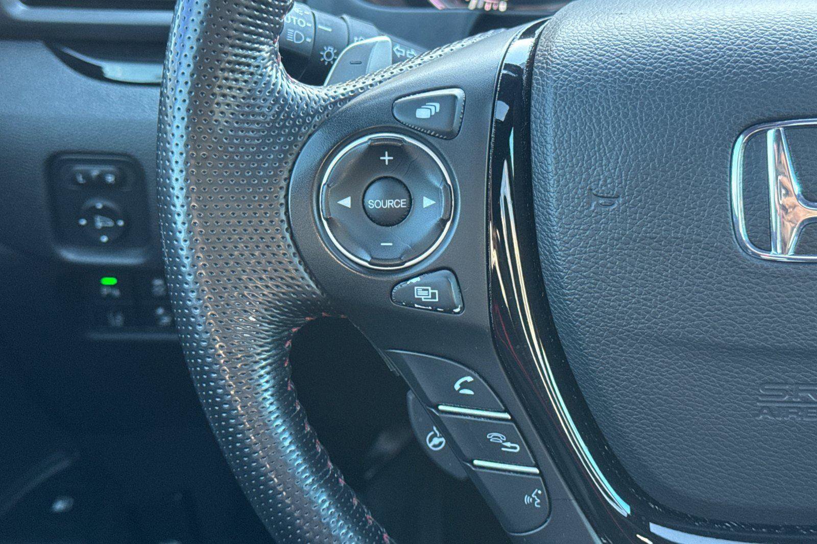 Used 2022 Honda Ridgeline Black Edition image 18