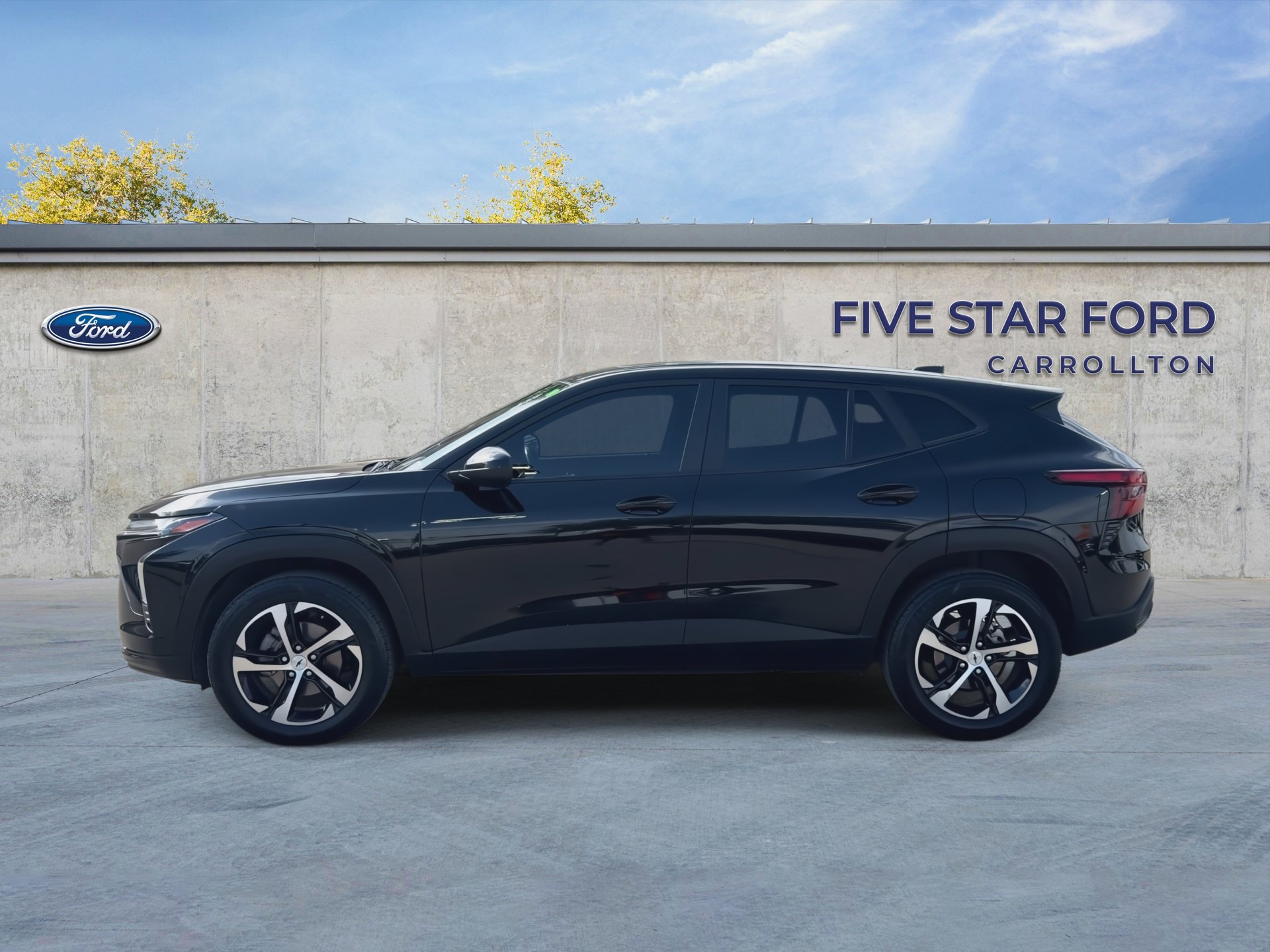 Used 2024 Chevrolet Trax RS w/ Sunroof Package FWD image 5
