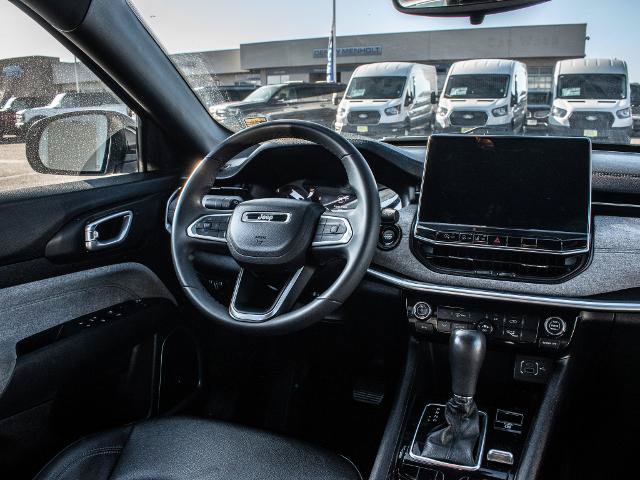 Used 2024 Jeep Compass Latitude AWD/4WD image 10