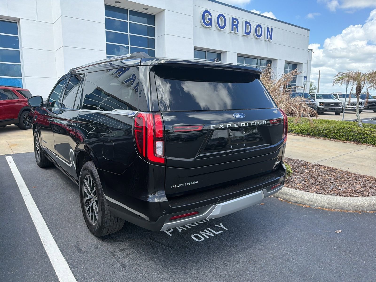 Certified 2025 Ford Expedition Max Platinum image 6