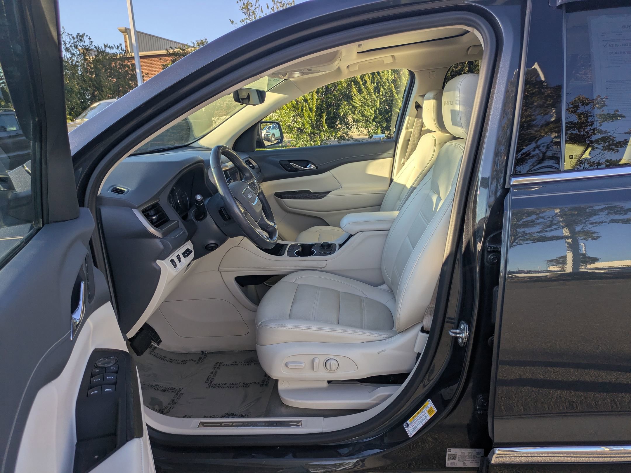 Used 2022 GMC Acadia Denali w/ Denali Ultimate Package image 14