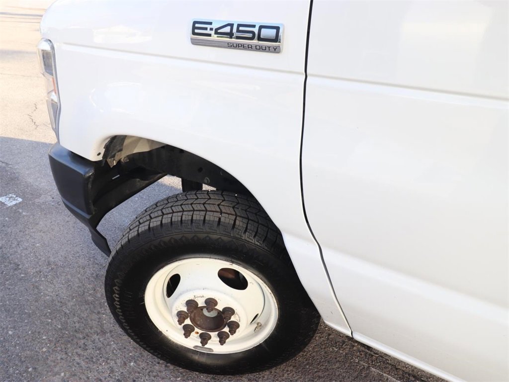 Certified 2023 Ford E-450 and Econoline 450 Super Duty w/ Power Windows & Locks Group image 12