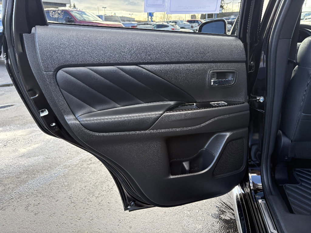 Used 2020 Mitsubishi Outlander GT image 33